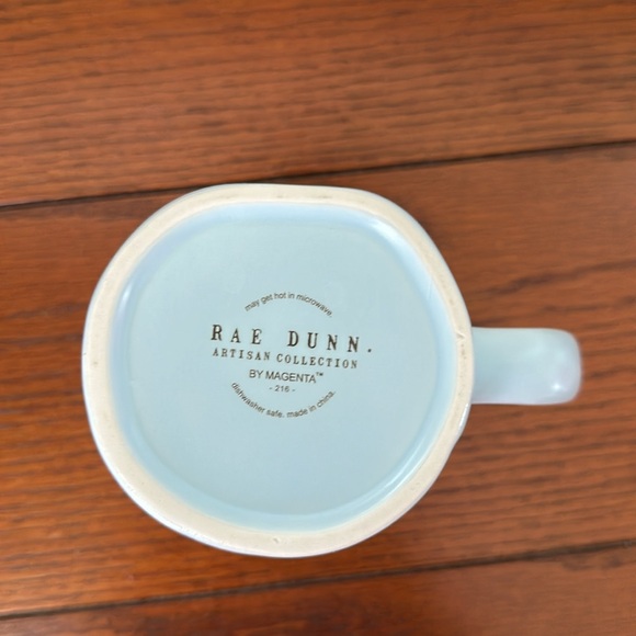 🚨PRICE SLASHED🚨 RAE DUNN LIGHT BLUE FREE SPIRIT MUG NWOT - Picture 3 of 3